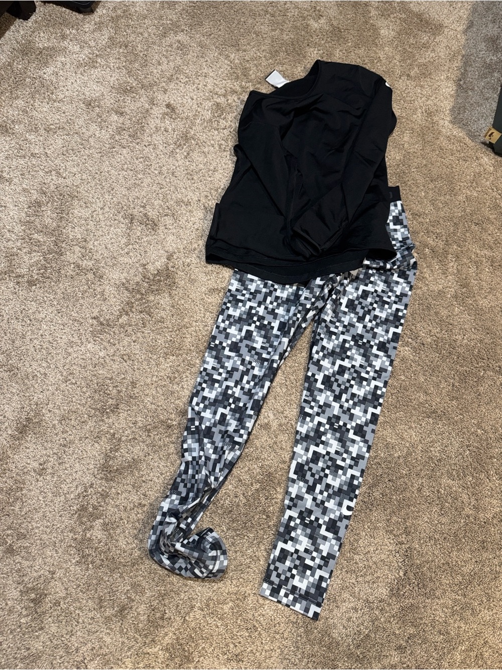 Women's Black & Gray Nike running outfit